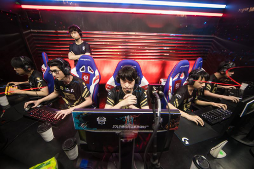 家队所追求 家队所追求